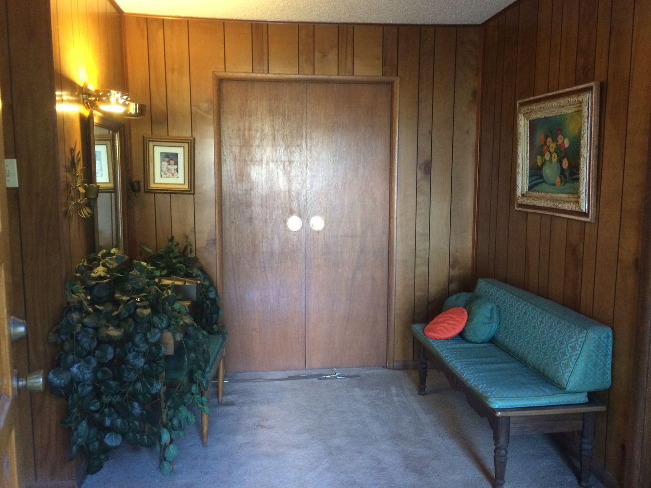 The Indian Lodge: 33700 State Highway 51, Wagoner, OK 74467